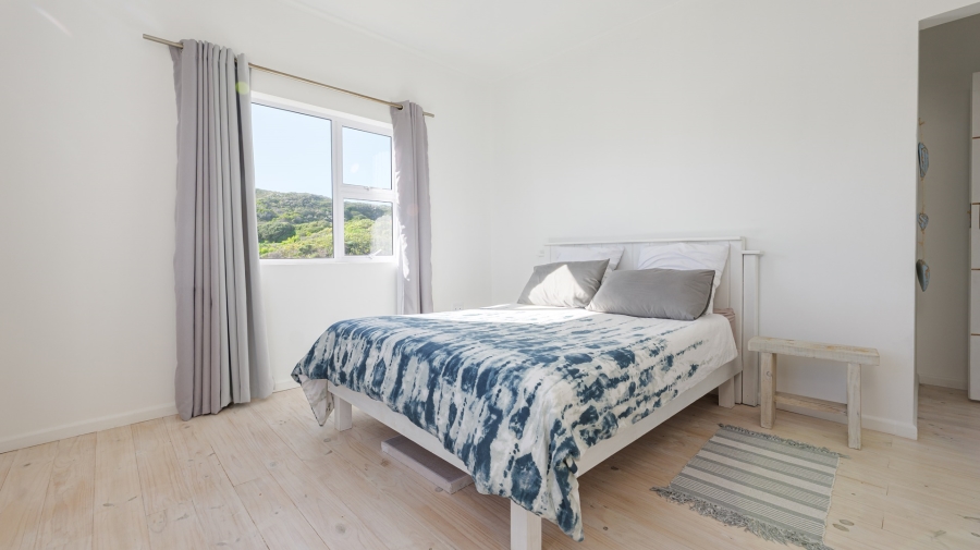 4 Bedroom Property for Sale in Suiderstrand Western Cape
